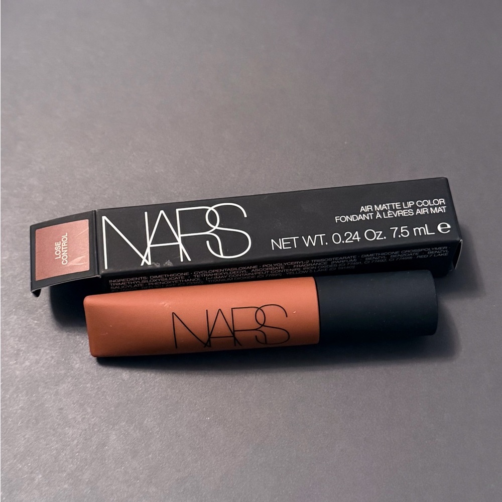 NARS Air Matte Lip Color 0.24 Oz 7.5 mL Loose Control Shade New in a Box - Picture 3 of 8